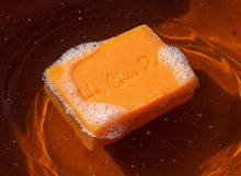 Load image into Gallery viewer, HER CHOICE PH - Premium Kojic Papaya Soap 100g
